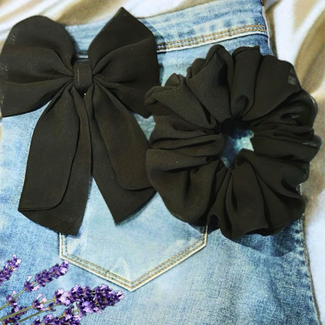 Cute and playful bow and scrunchie hair set, ideal for girls and special occasions.