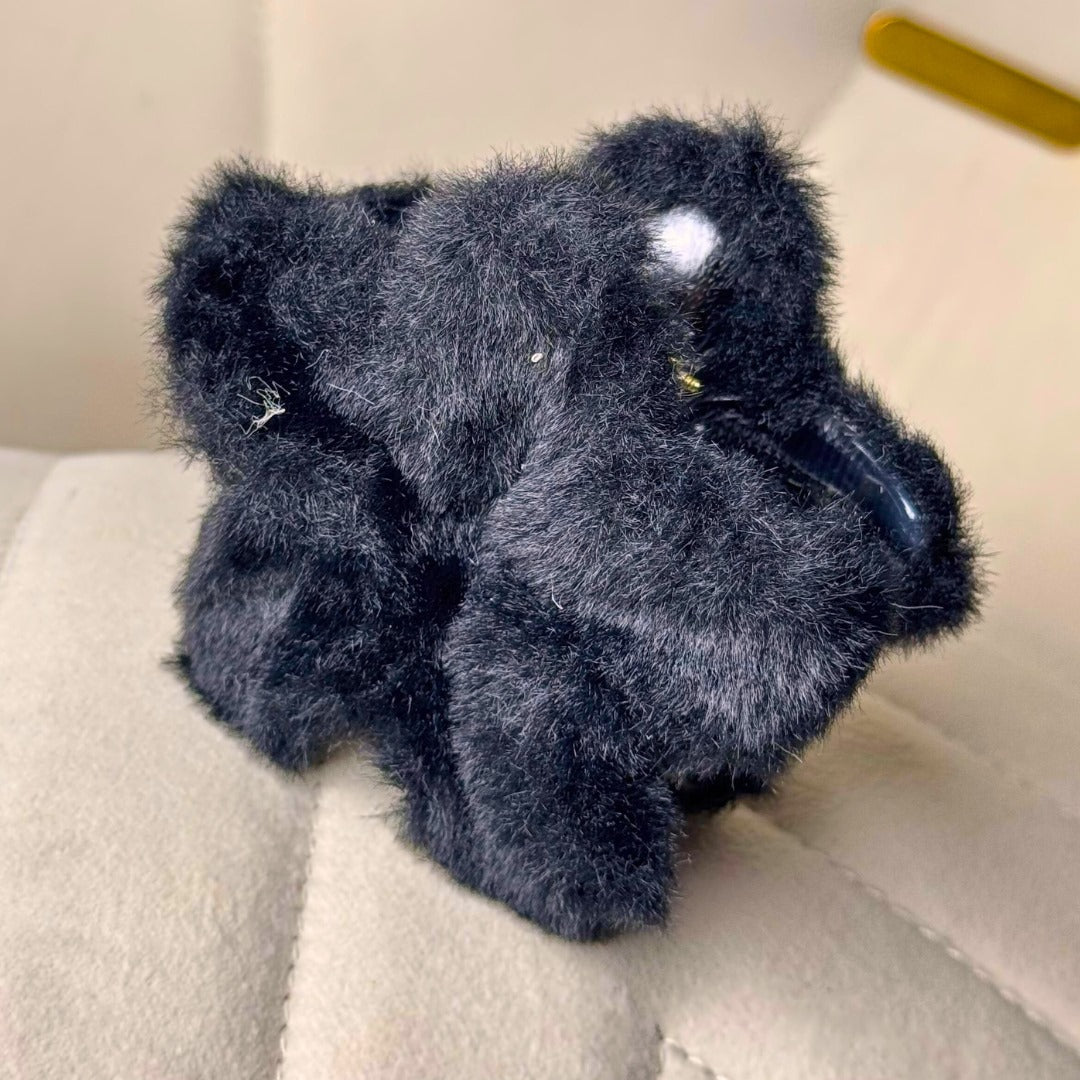 Elegant Furr Star claw clip with a soft, furry texture, designed for stylish, comfortable hair styling.