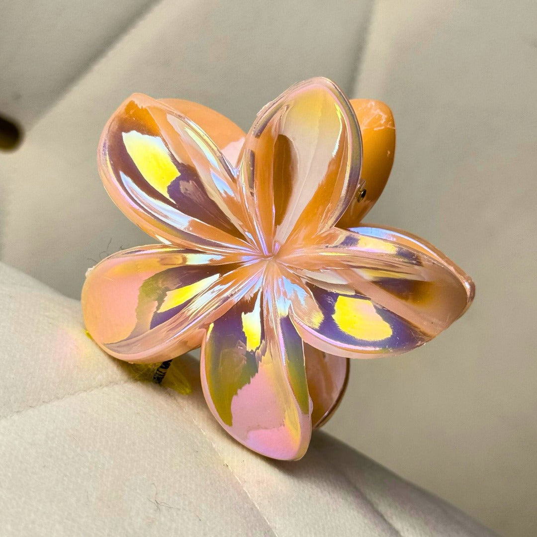 Rhinestone flower hair clutcher – glam hair accessory with shimmer finish