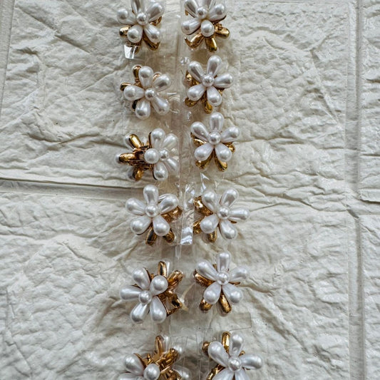 Elegant Pearl Flower Claw Clips – PixiePins Luxe Collection