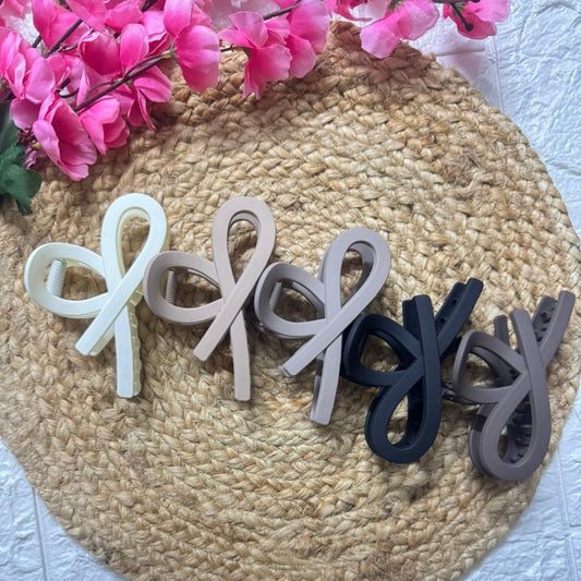 Korean-style matte hair claw clip in neutral tone – PixiePins accessory