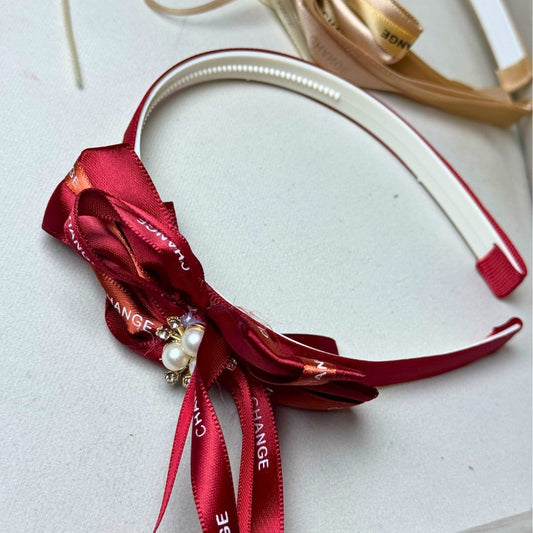 Ribbed fabric hair band – fashionable accessory for casual looks

